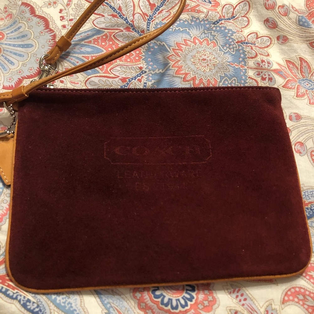 COPY - 🚂Coach Suede Wristlet EUC
